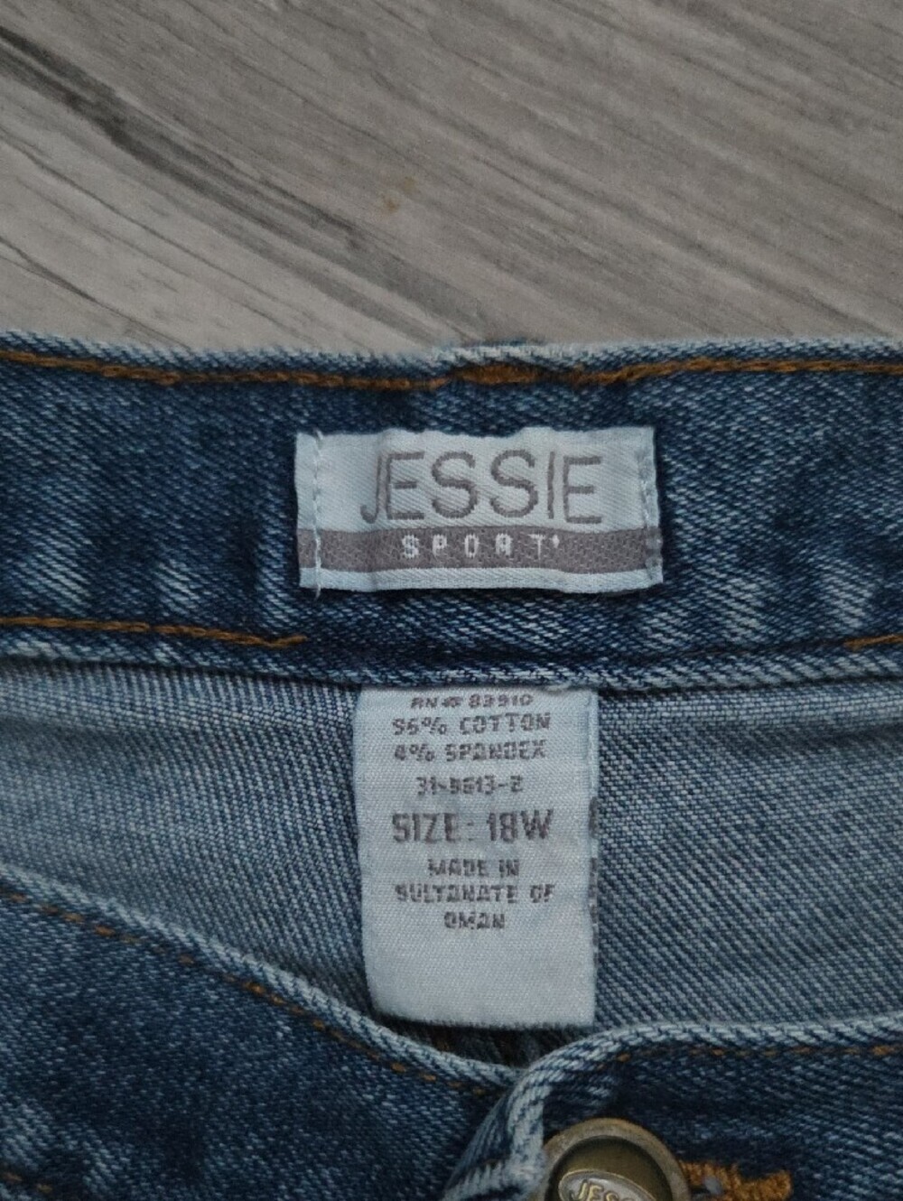 Jessie Sport Classic Cropped Denim Pants in Medium Blue 18W - Picture 2 of 3